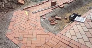 Укладка тротуарной плитки в Люберцах в октябре