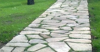 Профессиональная укладка камня на дорожки в Люберцах в октябре