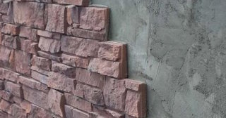 Качественная отделка цоколя фундамента снаружи в Люберцах в октябре