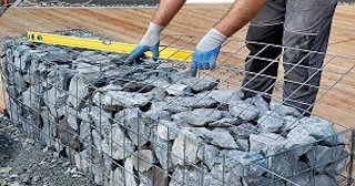 Устройство подпорной стенки из габионов в Люберцах в октябре